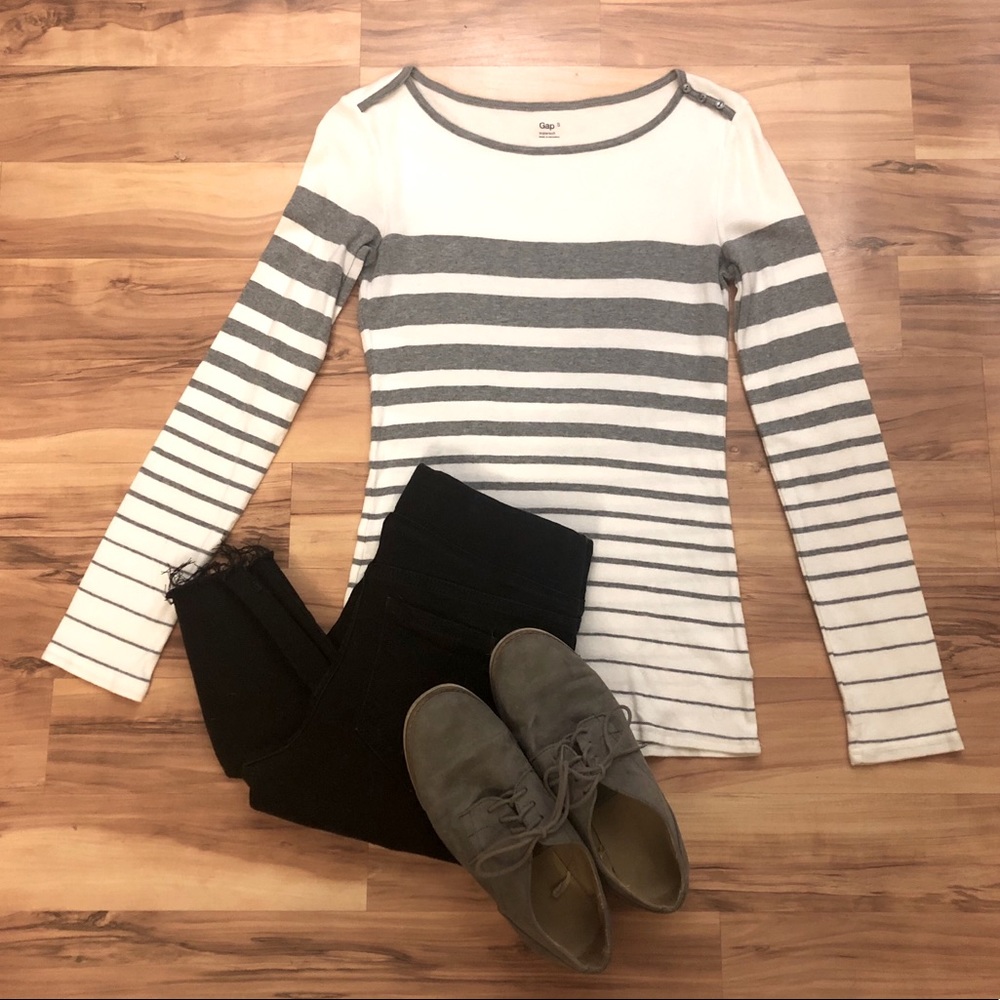 GAP Women’s Long Sleeve Crewneck Striped Top
